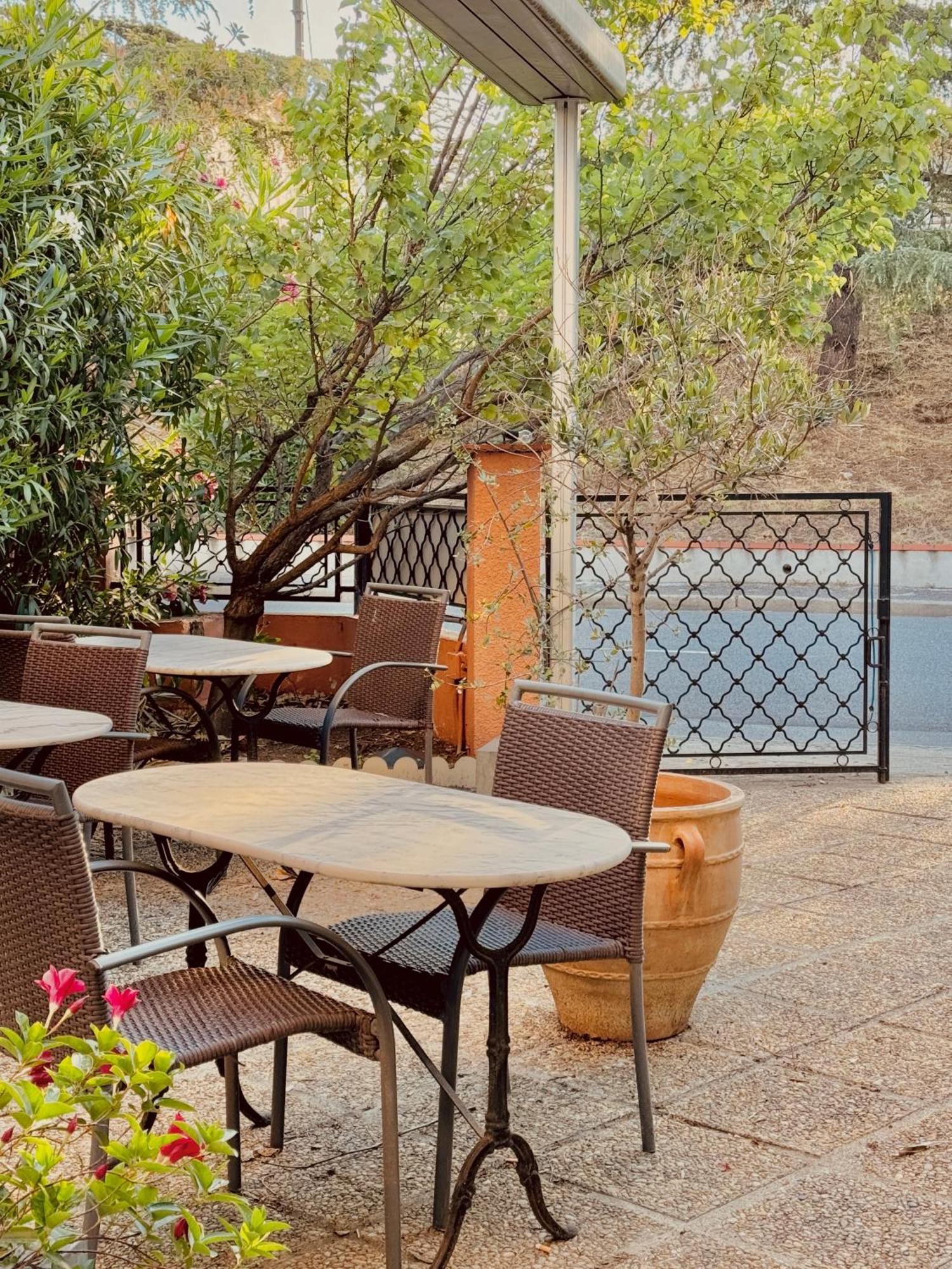 Hotel Le Nid 아르젤레쉬르메르 외부 사진